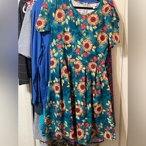 Lularoe Amelia dress with pockets size 2xl